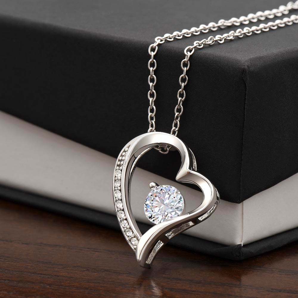 "Eternal Embrace: A Necklace of Everlasting Love and Lasting Impressions"